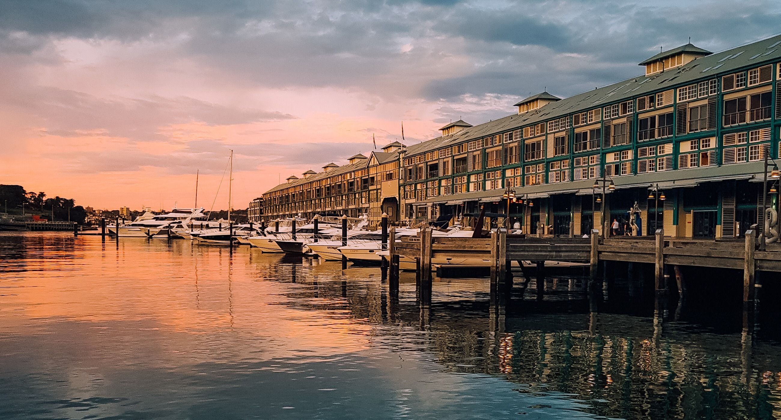 2600x1400px Website 4