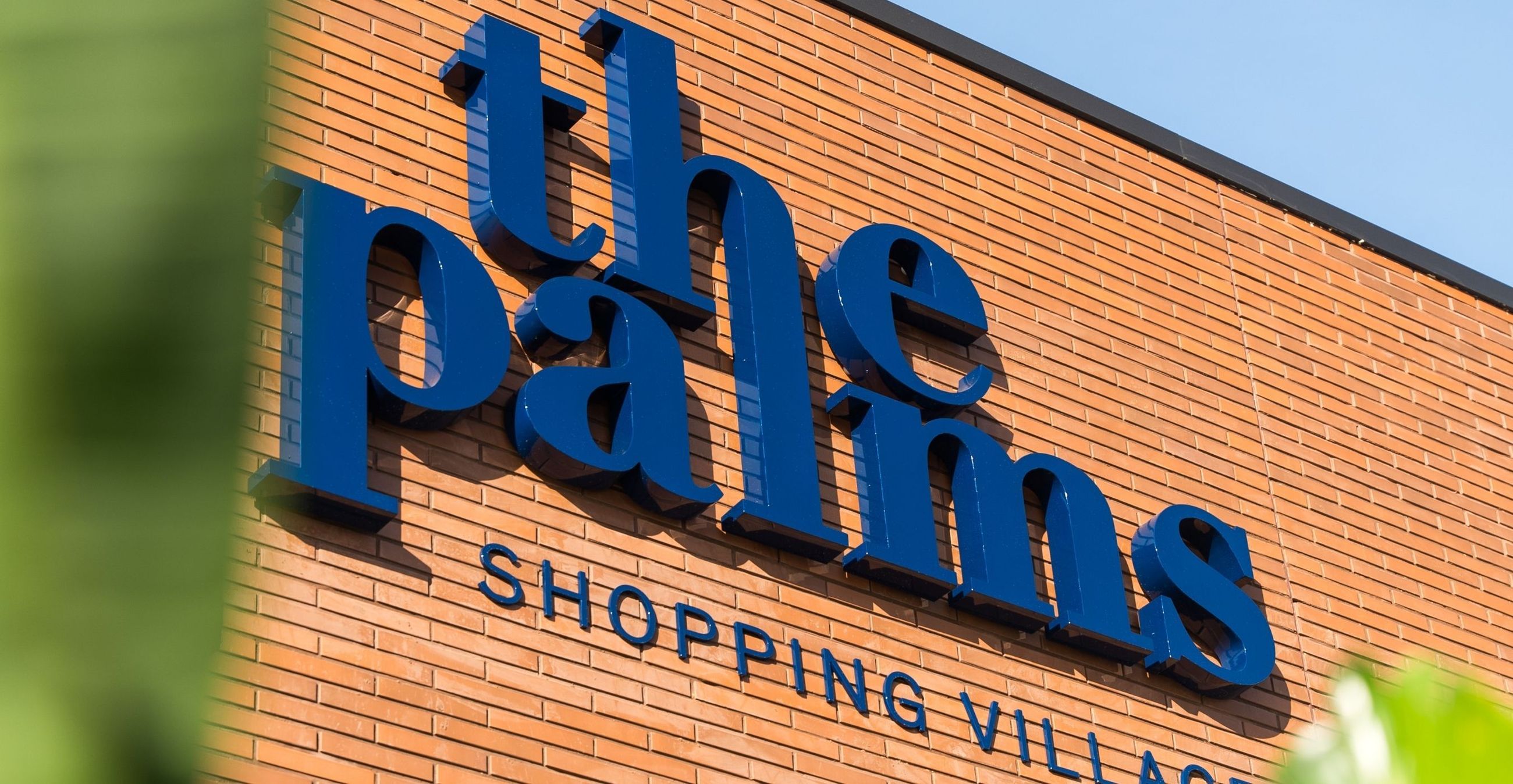 2700x1400px The Palms signage