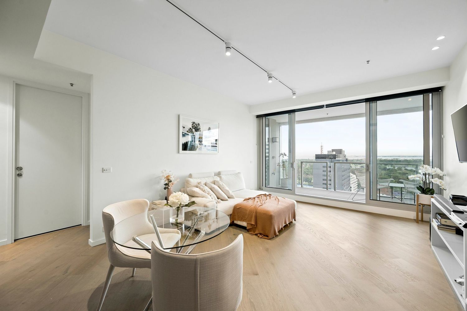 1301/499 St Kilda Rd