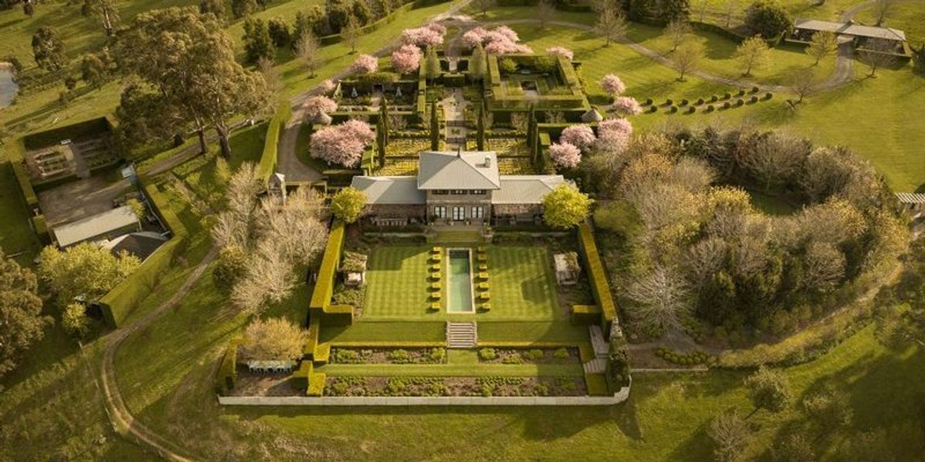 Jamie Durie buys Paul Bangay’s Stonefields for more than $11 million - The Age